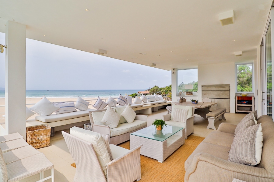 7 Bedroom Property for Sale in Lookout Beach Western Cape